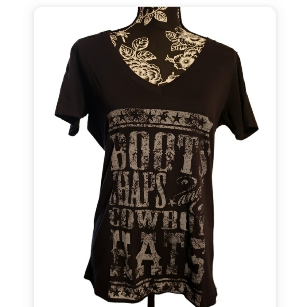 Black Western tee, sz XL says Boots Chaps and Hats